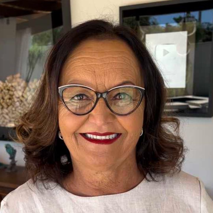 Regina Teixeira