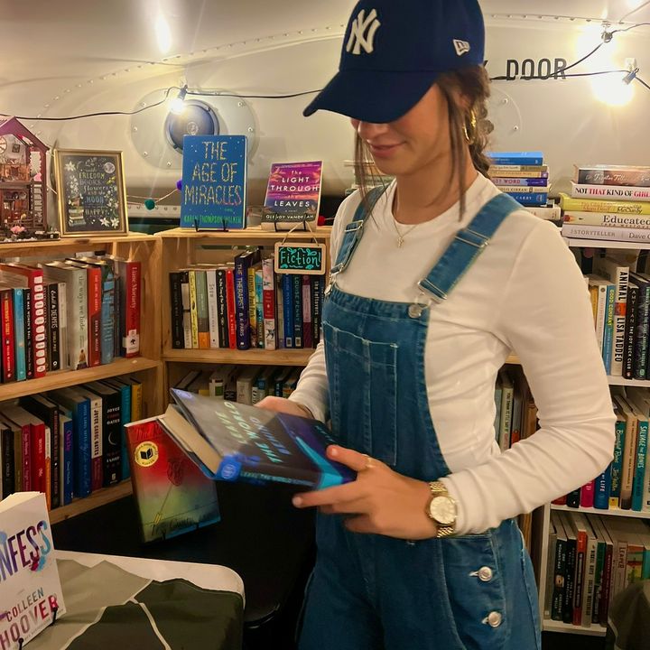Ava’s Library🐛📚