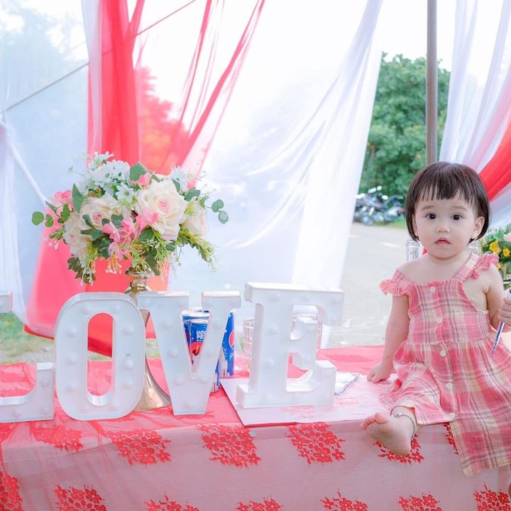 Mẹ Kem chăm sóc gia đình