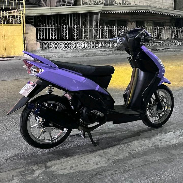VIOLET MOTO