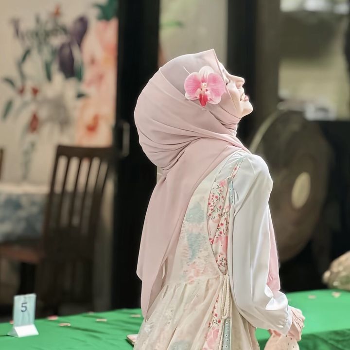 Cantik