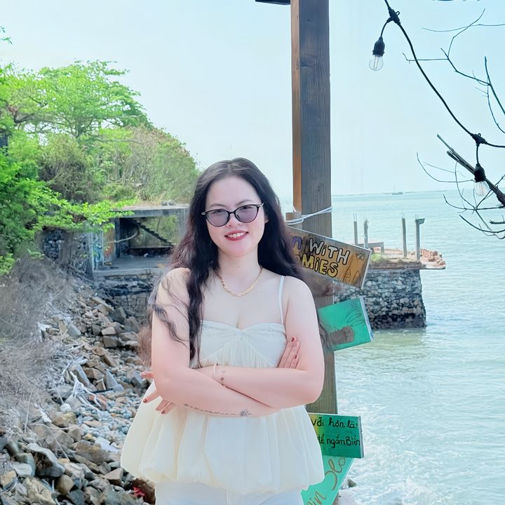 ✨Trâm Thích Rì Viu✨