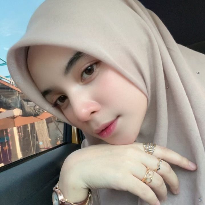 nur izati