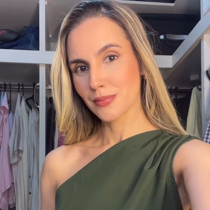Maria com café ☕