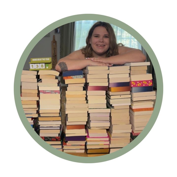 Mara’s Bookshelves 📚⚾️