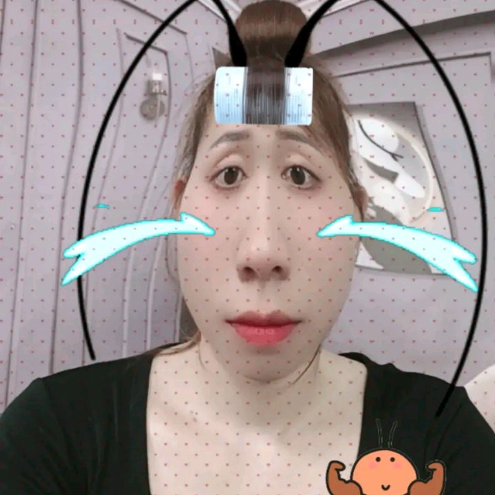 Cô 3 bán đủ thứ