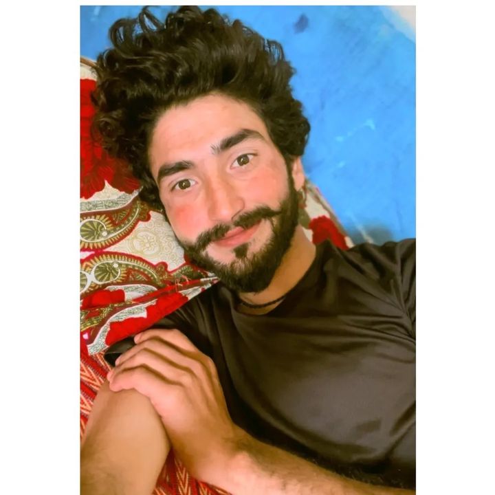 Hashir_Lucky878