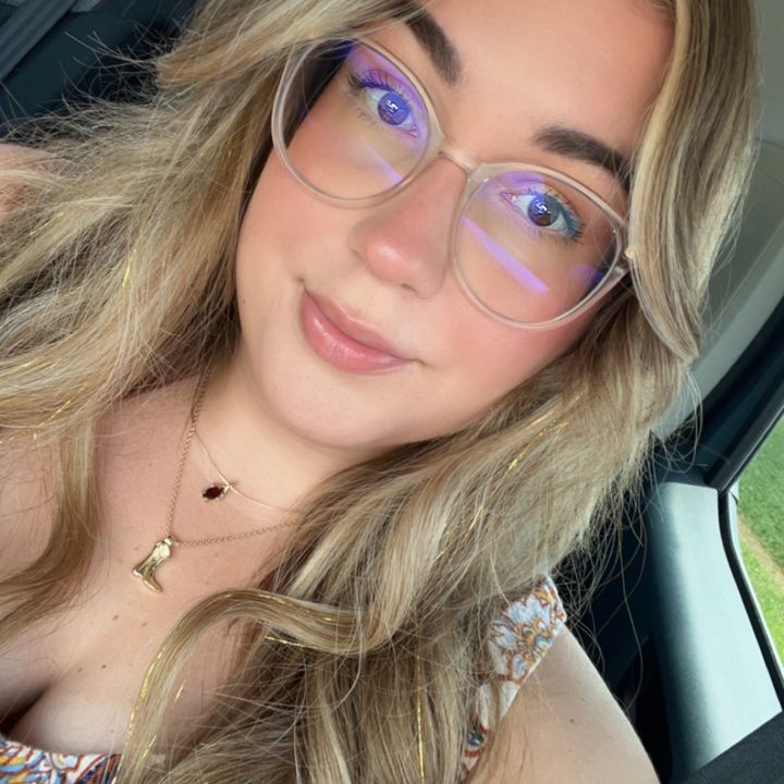 shop with emily ✨
