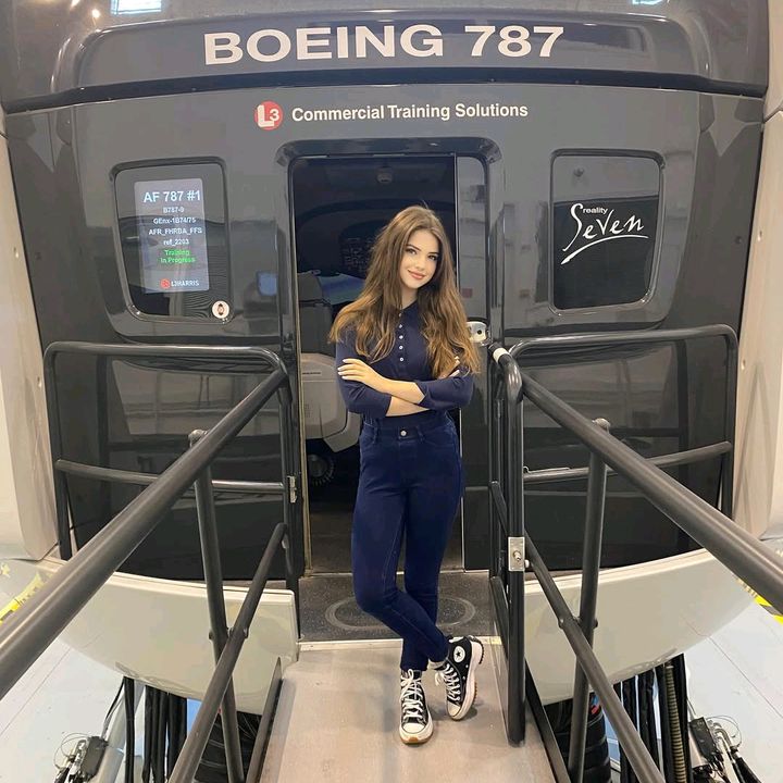 ashleysimon2699