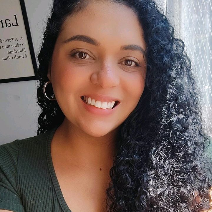 Débora Rocha | Creator