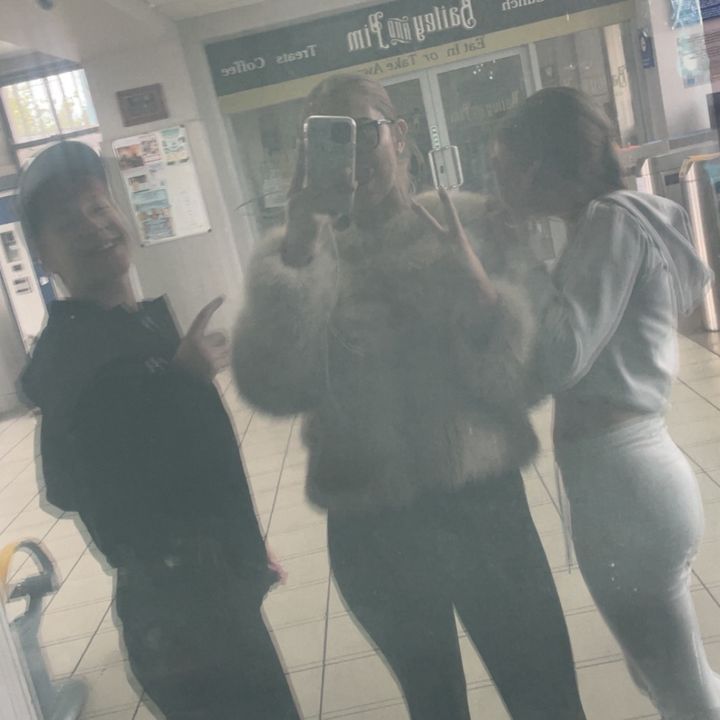 @𝐤𝐚𝐭𝐞𝐱𝐫𝐞𝐝𝐦𝐨𝐧𝐝