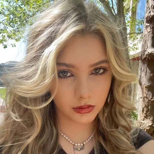 Ava