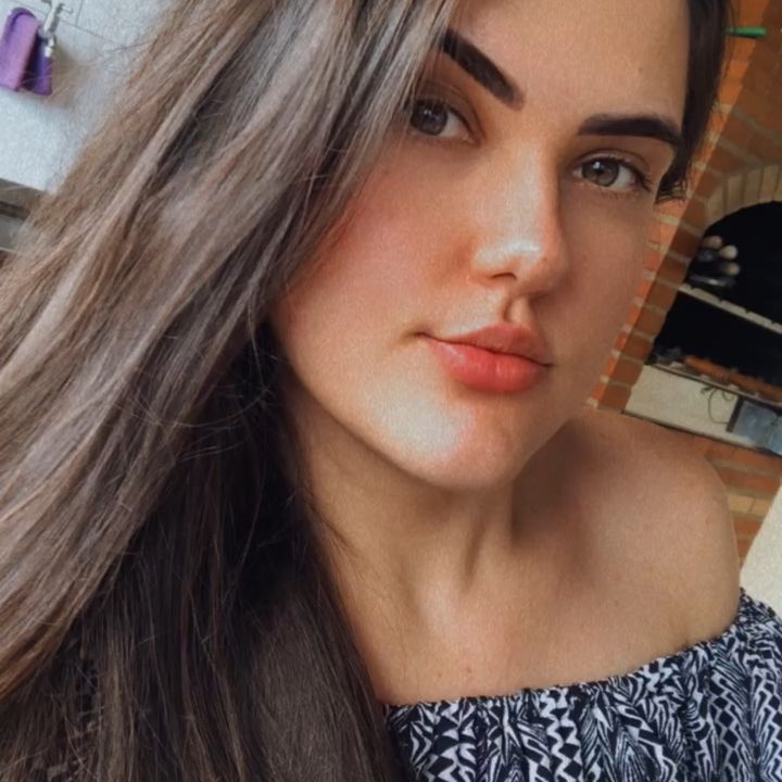 Poliana Folli 2