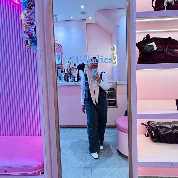 Rizqun Wafiirun