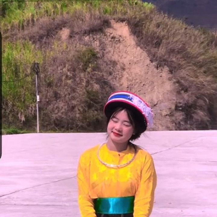 SẠP CỦA MÈO NGẠO