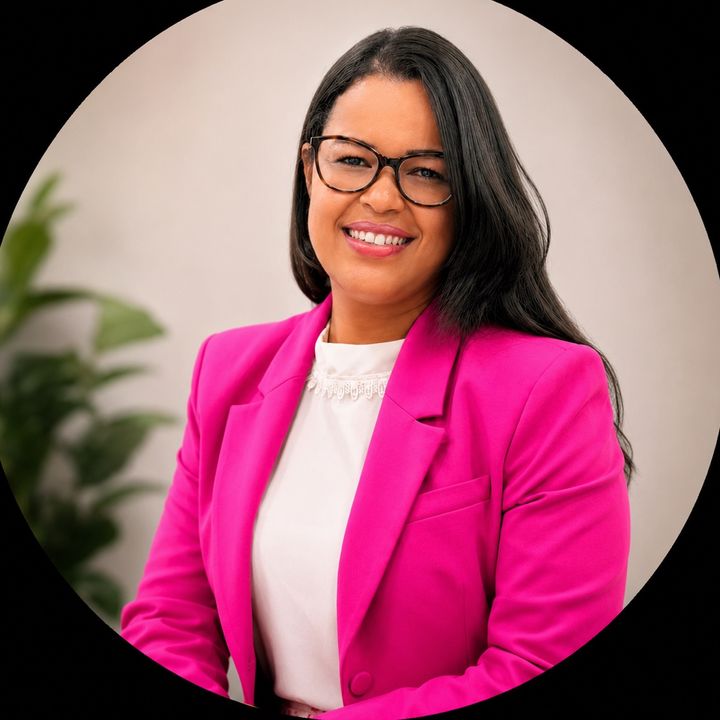 Roberta Aragão- Creator