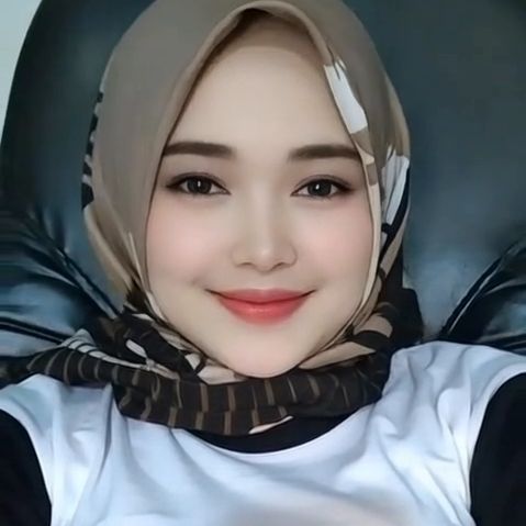 𝗞𝗲𝘆𝗹𝗮 𝗗𝗶𝗮𝗻𝗶𝗻𝗴