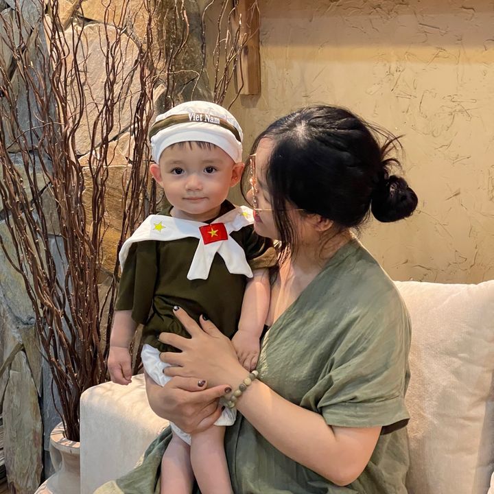 Mẹ Genz ( Hiền Trần )