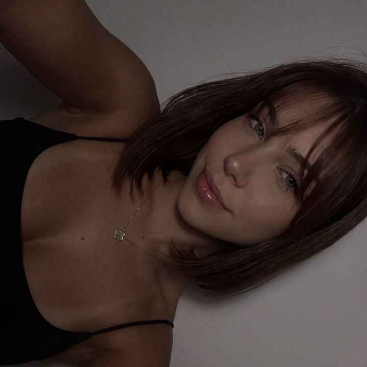 bella 🍒