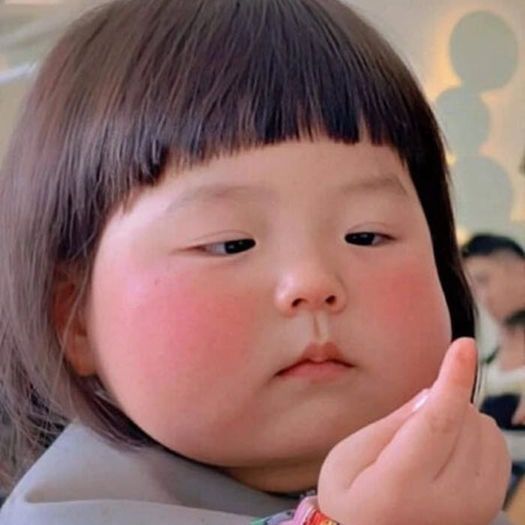 Hân Hân vui vẻ