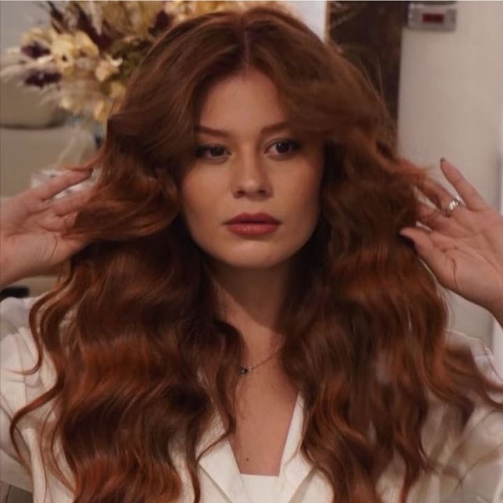 Iara Ellen 🧡