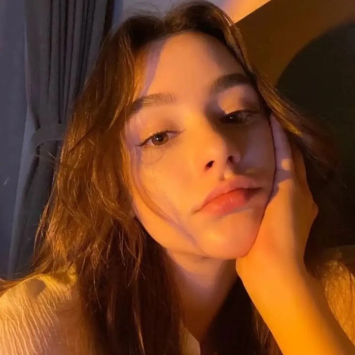 Hazel👑