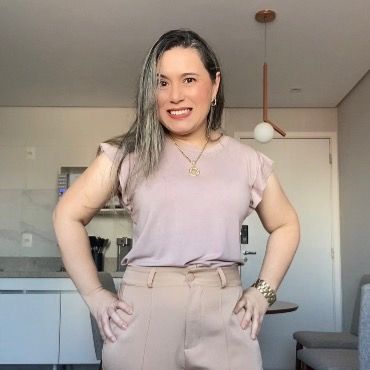 Angela Moura