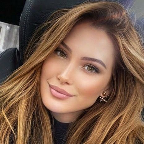 Laís Ribeiro - Creator