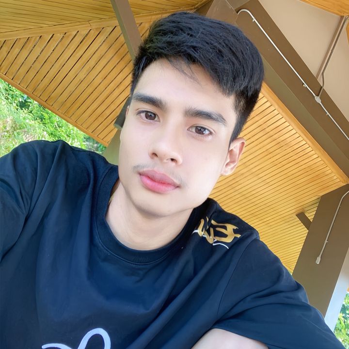 เฉินหลง.