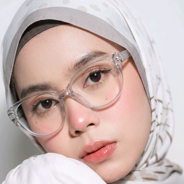 IZZ ZARA