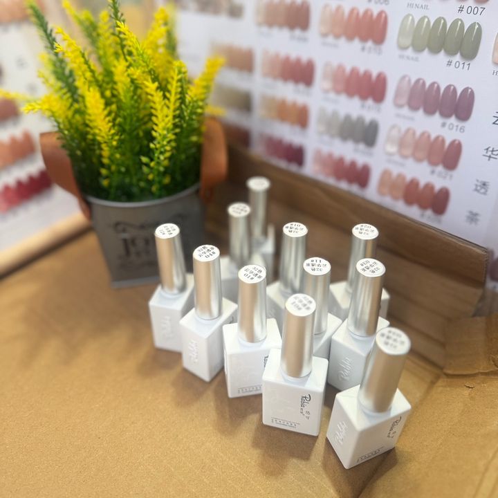 Nails 8888