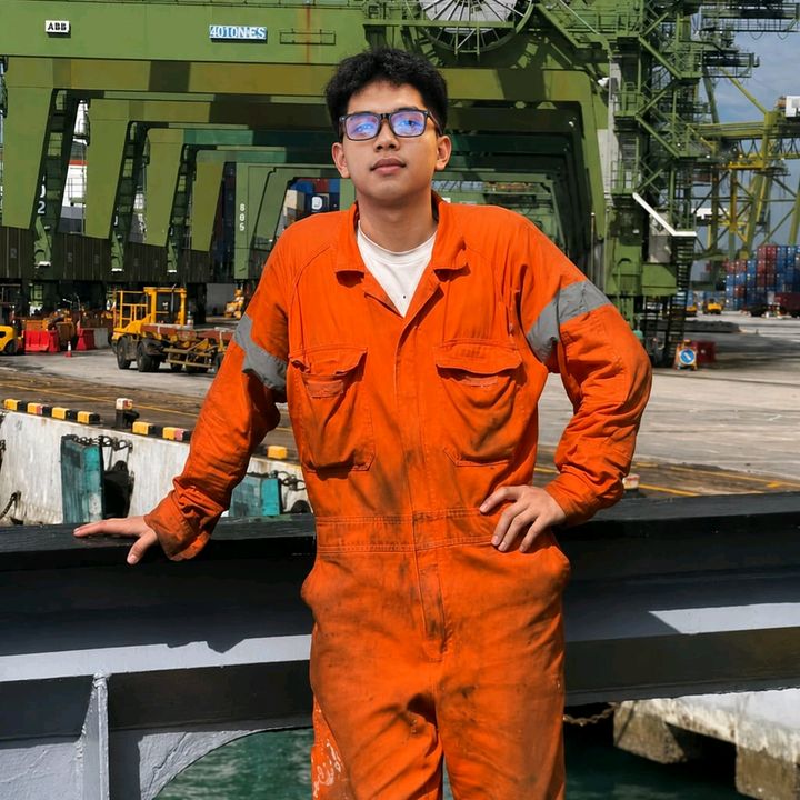 Captain Denzel⚓🇪🇺