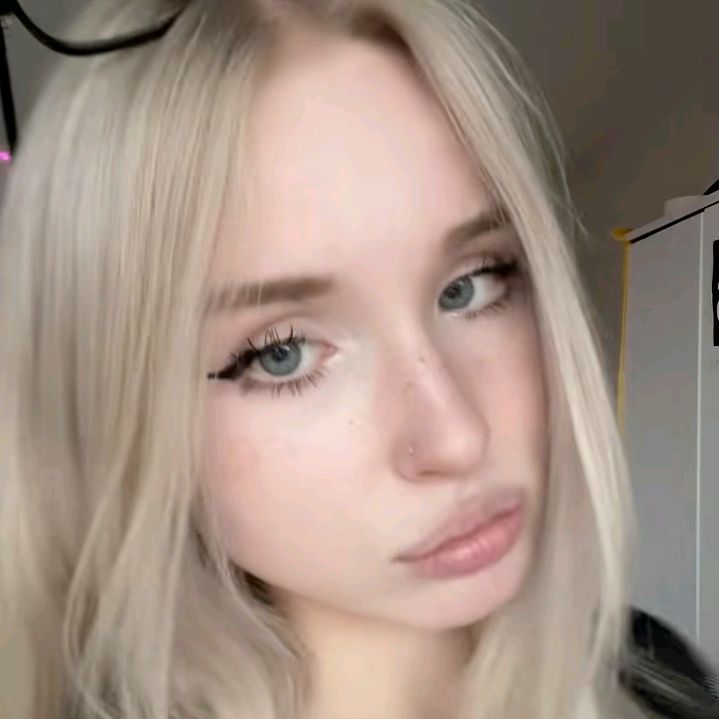 Nyla.8Fsc