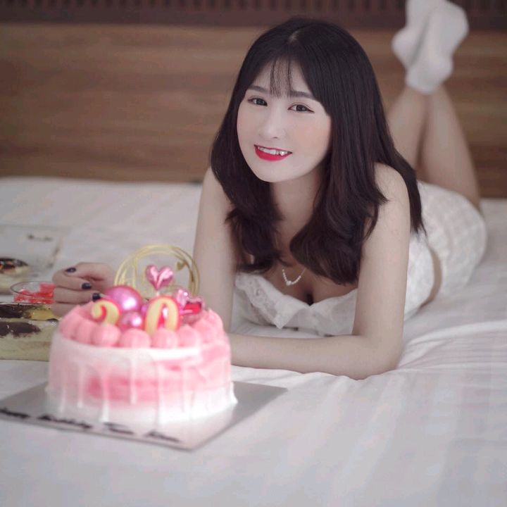 Hạ Vy