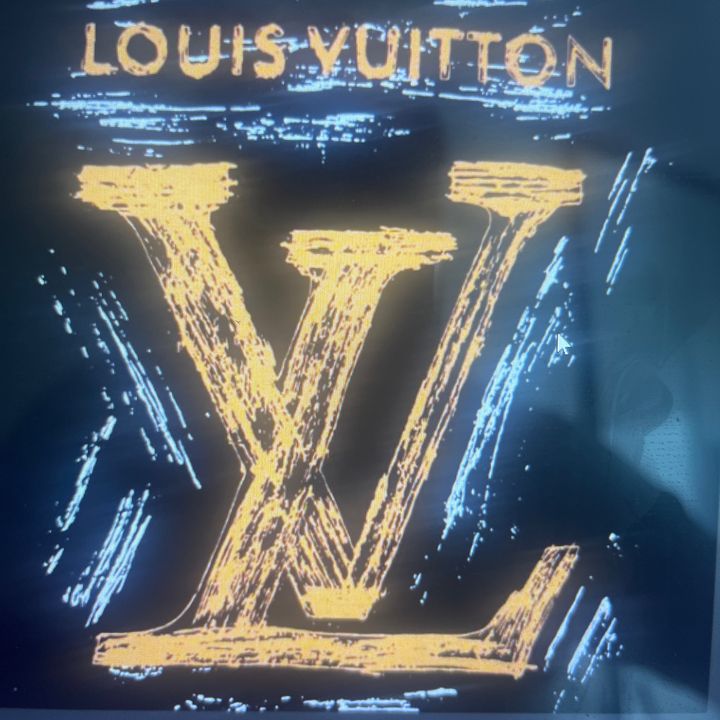 user1740325384509