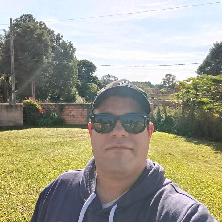 moises.maxadu