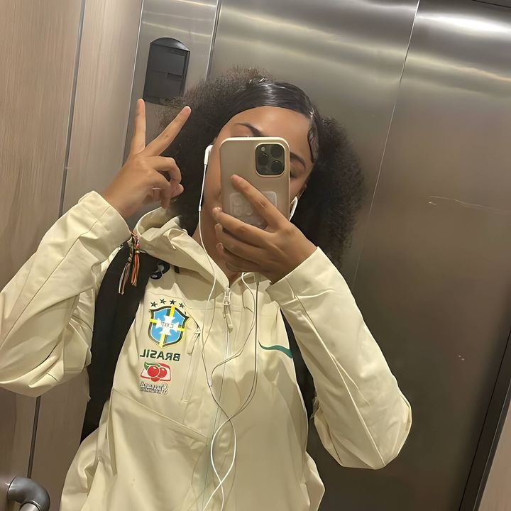𝐃𝐢𝐧𝐚.𝟏👩🏽‍🦱