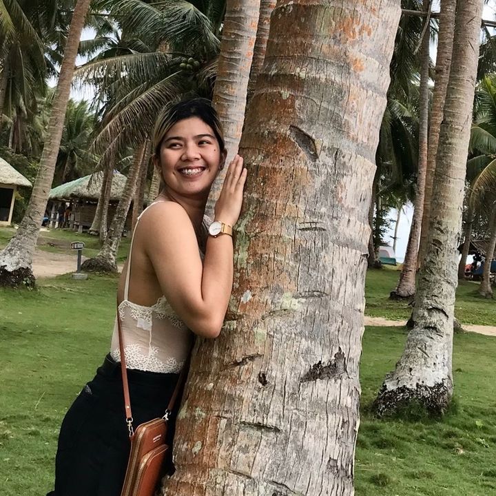 MOM MIA