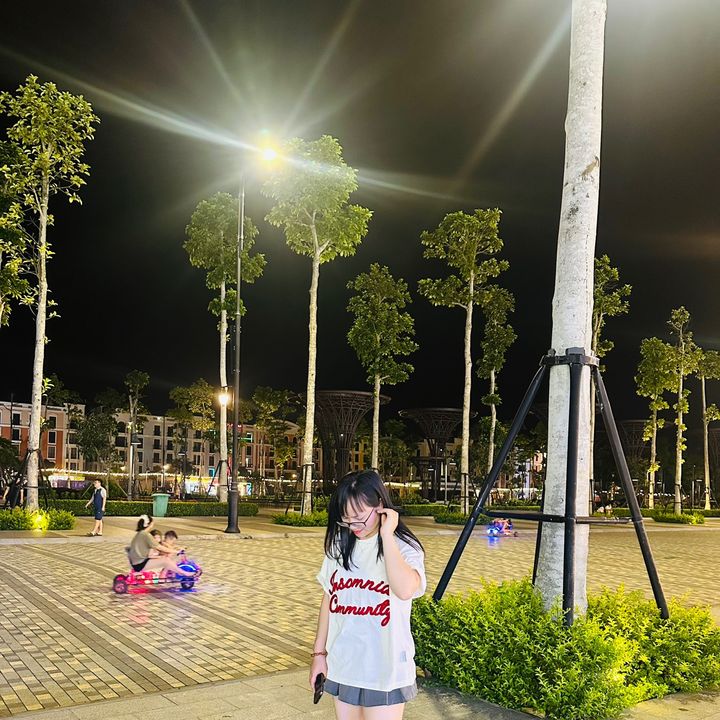 Lan Mê Ăn Vặt