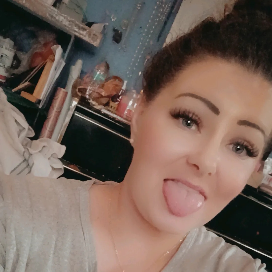Holly Sue