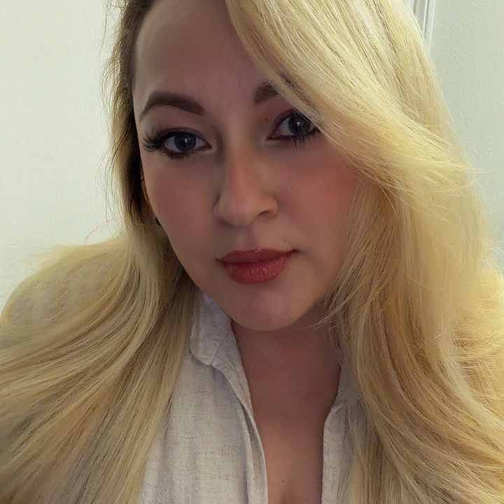 Mónica R