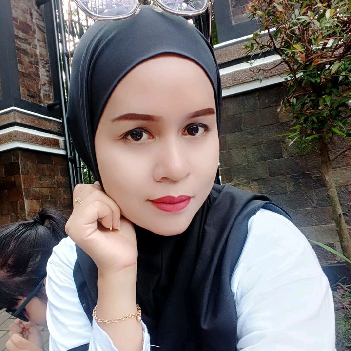 Nia Rahmawati