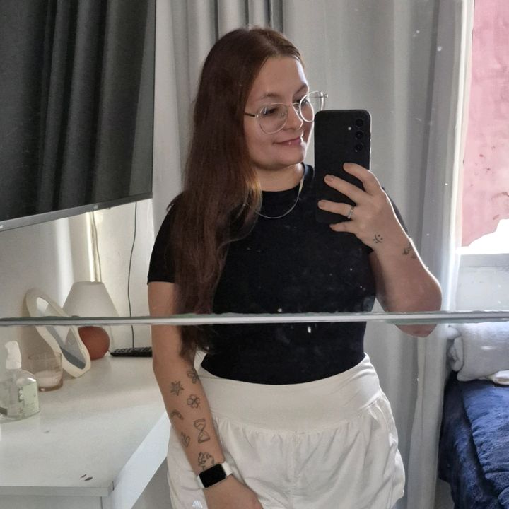 Luana Fernandes| Creator