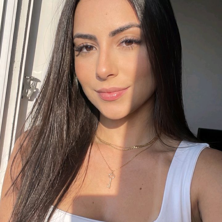 Lara 🍒
