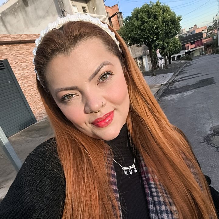 Larissa Alcantara || Creator
