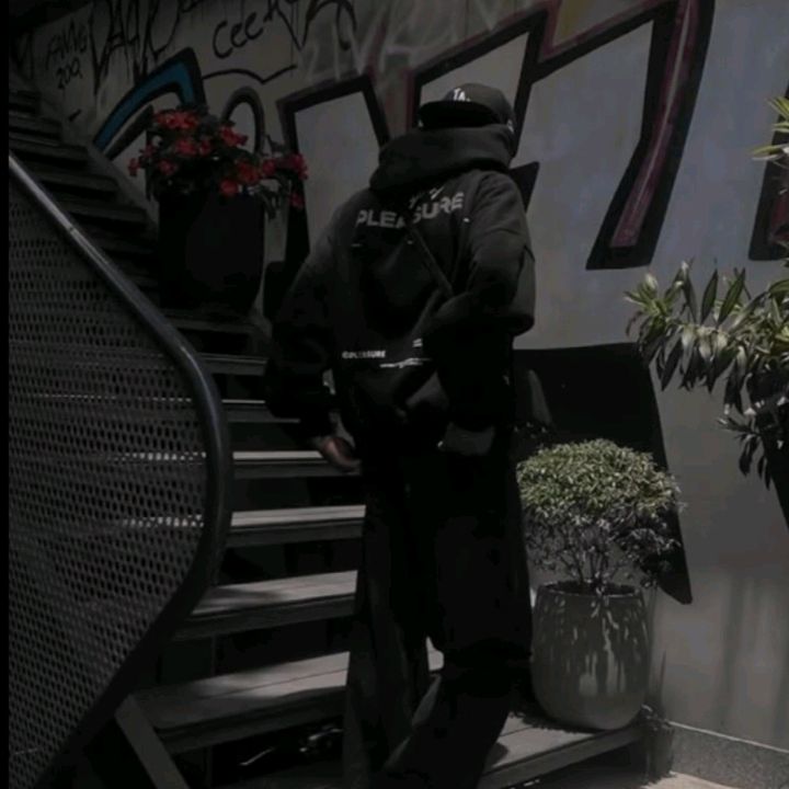 Zwe