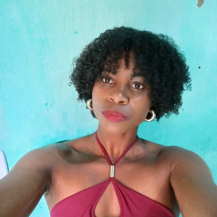 Andrea Farias Pinheiro