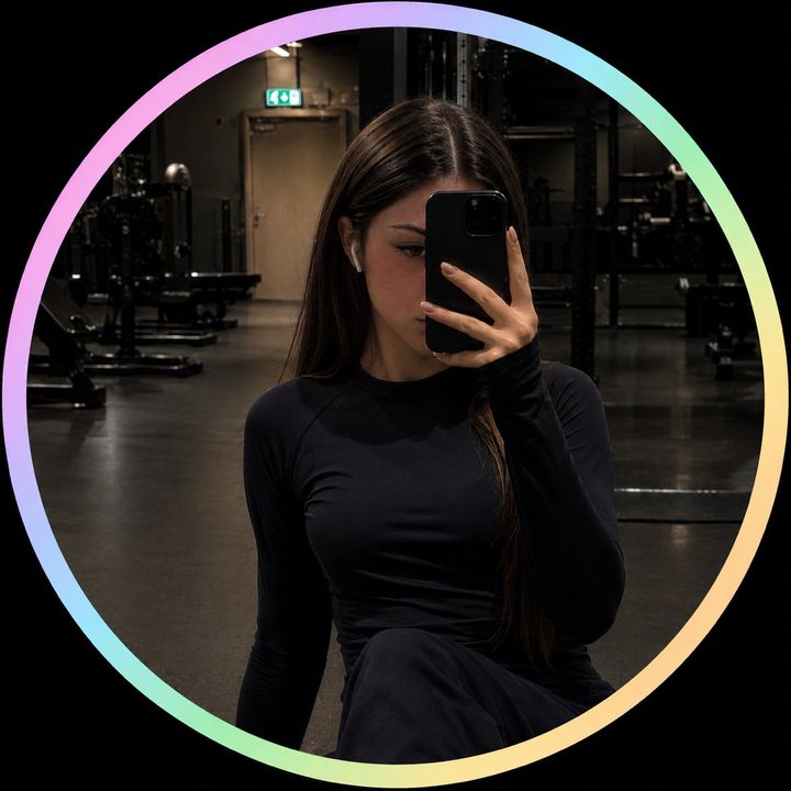 <3