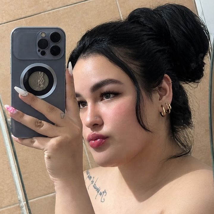 🇨🇺𝑴𝑬𝑳𝒀🇨🇺