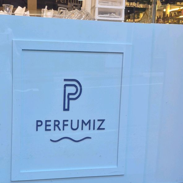 Perfumiz Perfumes